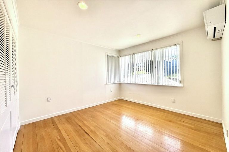 Photo of property in 38 Lyttelton Avenue, Forrest Hill, Auckland, 0620