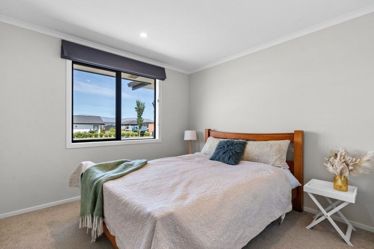 Photo of property in 33 Timsfield Drive, Lake Hawea, Wanaka, 9382