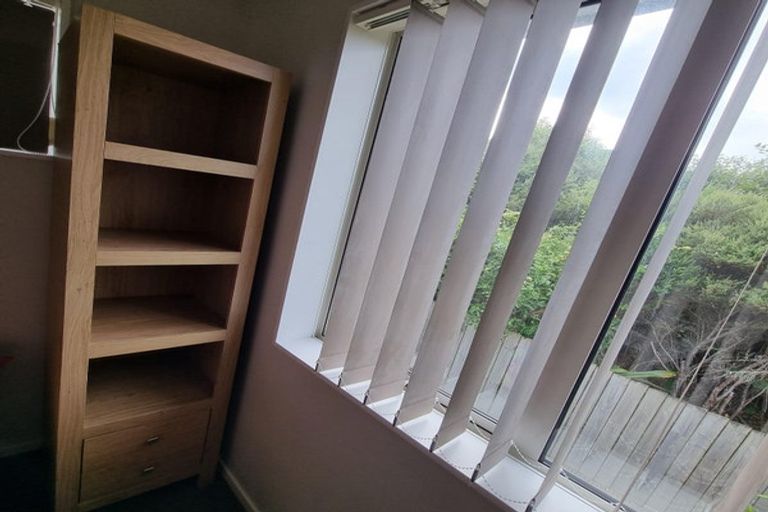 Photo of property in 8 Stubbs Place, Fairview Heights, Auckland, 0632