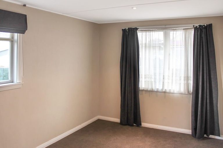 Photo of property in 10 Hillary Crescent, Upper Riccarton, Christchurch, 8041