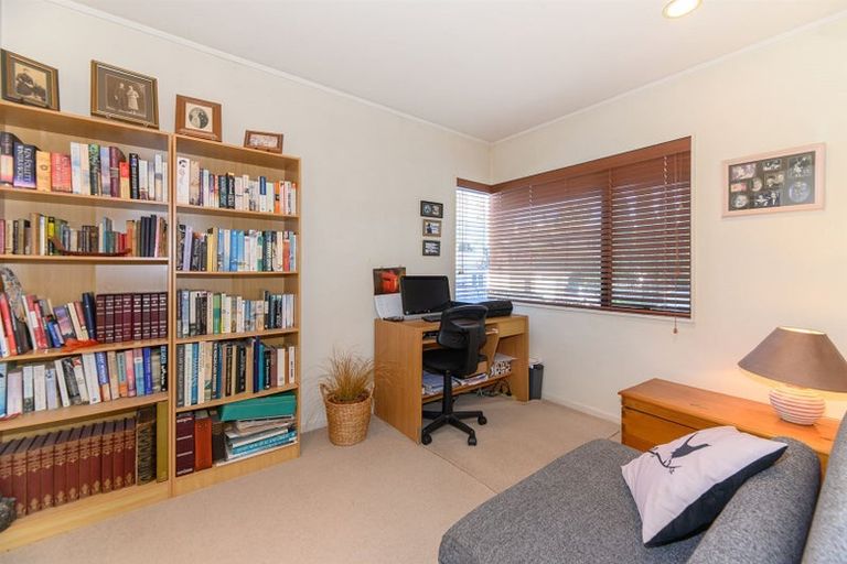 Photo of property in 1/43a Corunna Road, Milford, Auckland, 0620