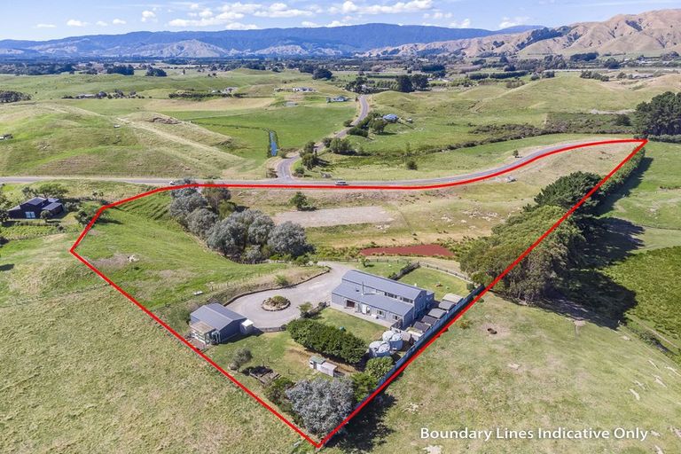 Photo of property in 125 Derham Road, Te Horo, Otaki, 5581