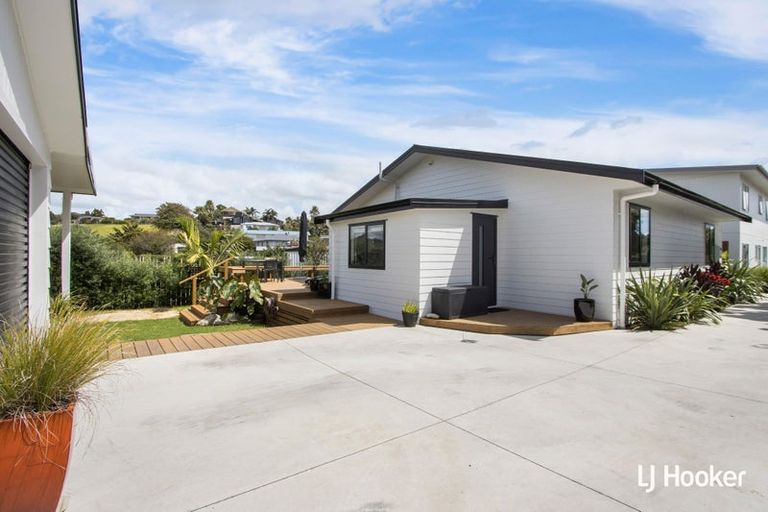 Photo of property in 68 The Crescent, Waihi Beach, 3611