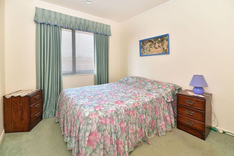 Photo of property in 4/848 Whangaparaoa Road, Manly, Whangaparaoa, 0930