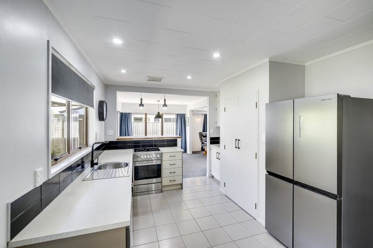Photo of property in 4 Laurent Place, Greenmeadows, Napier, 4112
