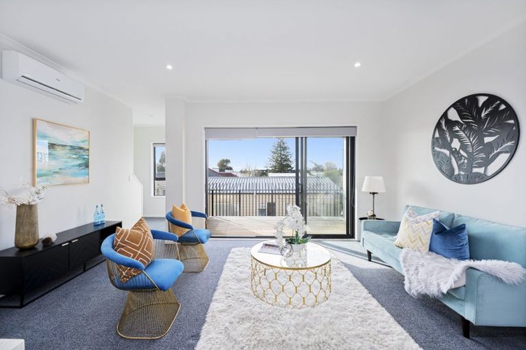 Photo of property in 5/5 Peachgrove Road, Te Atatu Peninsula, Auckland, 0610