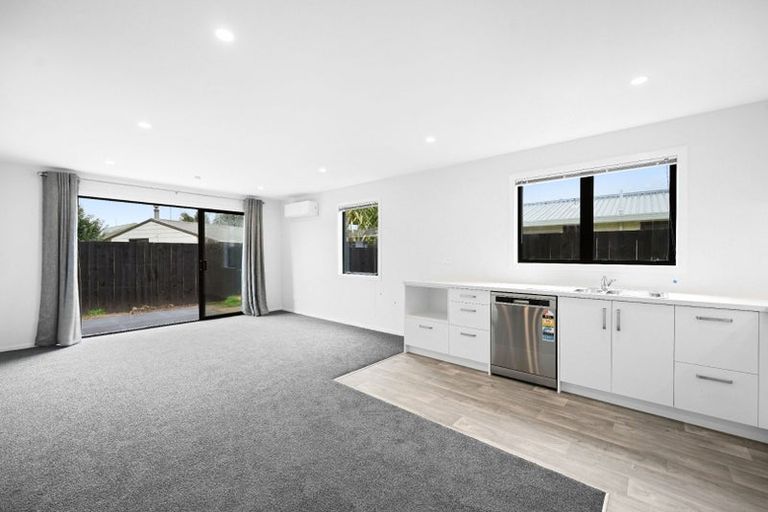 Photo of property in 2 Fable Way, Leamington, 3432