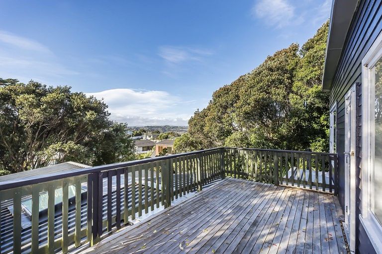 Photo of property in 38 View Road, Titahi Bay, Porirua, 5022