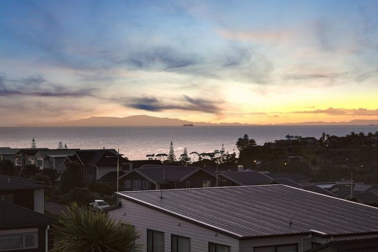 Photo of property in 6 Tuangi Street, Long Bay, Auckland, 0630