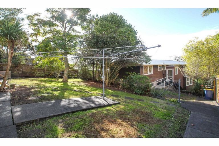 Photo of property in 15 Bishopgate Street, Birkdale, Auckland, 0626