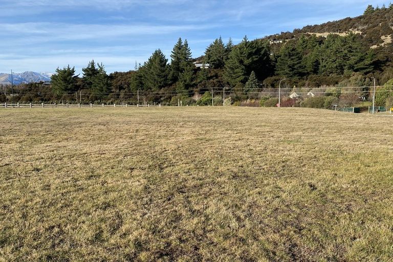 Photo of property in 1 Outlet Road, Wanaka, 9305