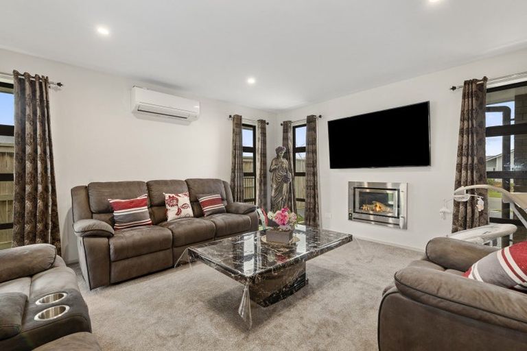 Photo of property in 38 Huka Heights Drive, Rangatira Park, Taupo, 3330