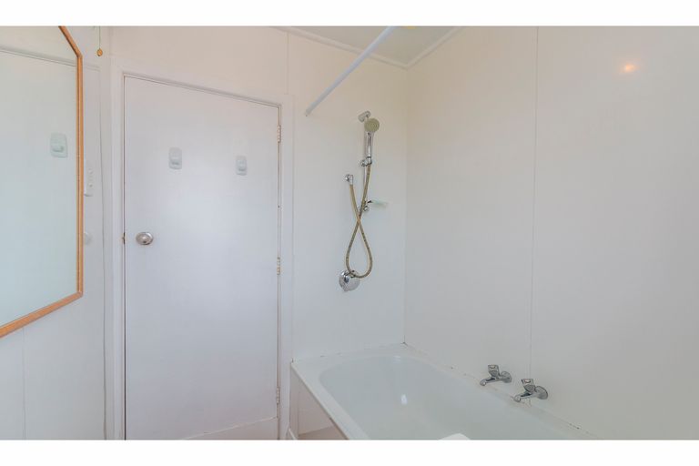 Photo of property in 6 Keri Place, Hei Hei, Christchurch, 8042