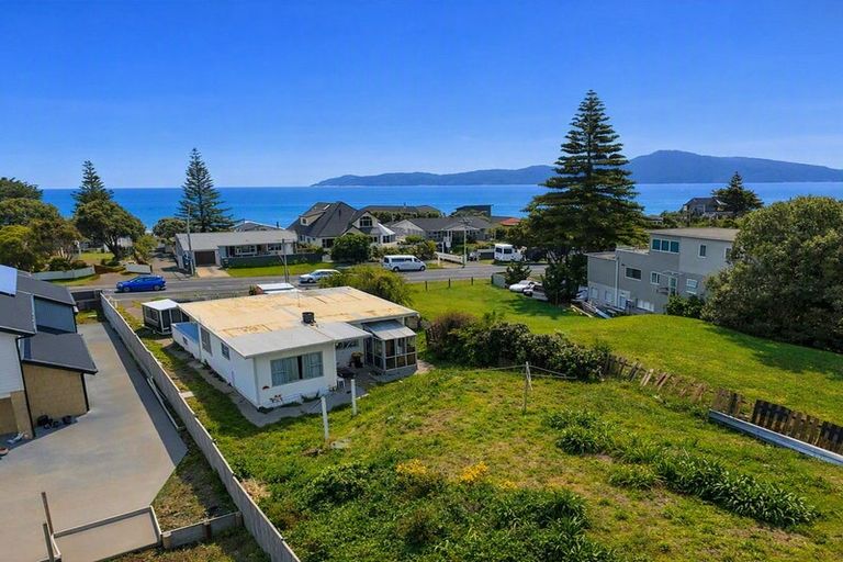 Photo of property in 222 Rosetta Road, Raumati South, Paraparaumu, 5032