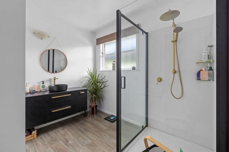 Photo of property in 81 Watt Street, Featherston, 5710