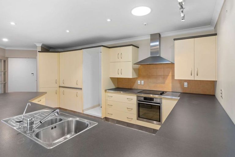 Photo of property in 64 Royal Oak Drive, Kelvin Grove, Palmerston North, 4414