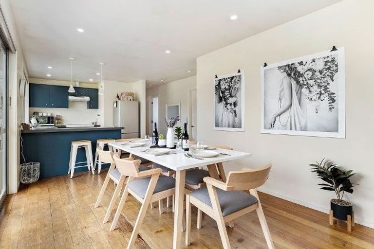 Photo of property in 22 Frye Crescent, Albert Town, Wanaka, 9305