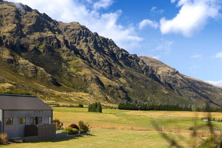 Photo of property in 47 Jacks Point Rise, Jacks Point, Queenstown, 9371