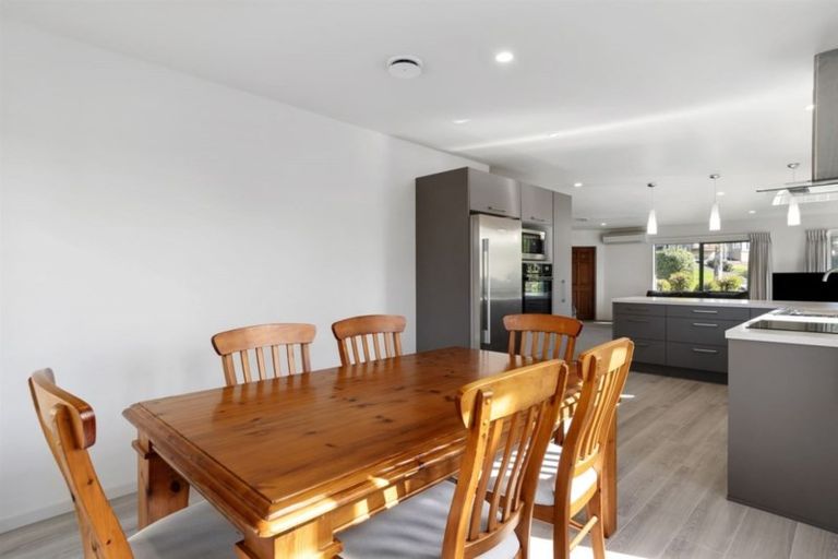 Photo of property in 19 Highgrove Place, Bethlehem, Tauranga, 3110