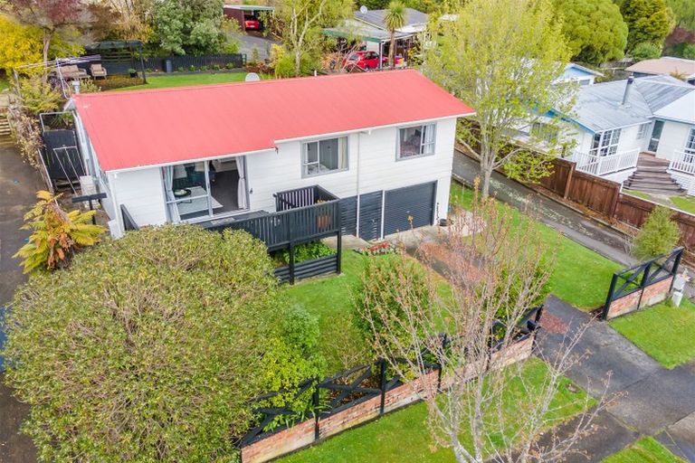Photo of property in 7 Oaklands Grove, Clouston Park, Upper Hutt, 5018