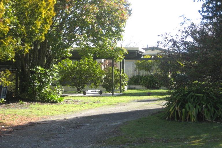 Photo of property in 14 Kinloch Road, Kinloch, Taupo, 3377