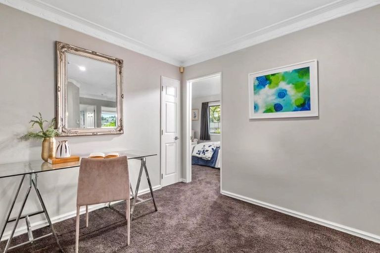 Photo of property in 84 Hugh Green Drive, Pinehill, Auckland, 0632