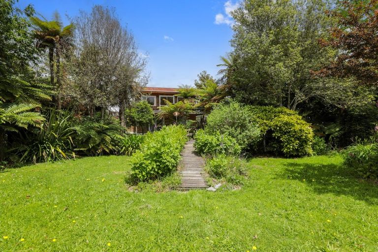 Photo of property in 61 Robinson Avenue, Holdens Bay, Rotorua, 3010