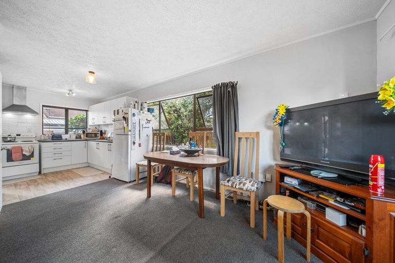 Photo of property in 2/397 Roscommon Road, Clendon Park, Auckland, 2103