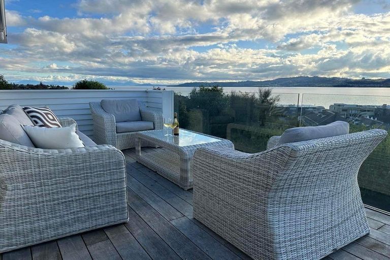 Photo of property in 14 Hinerau Grove, Waipahihi, Taupo, 3330