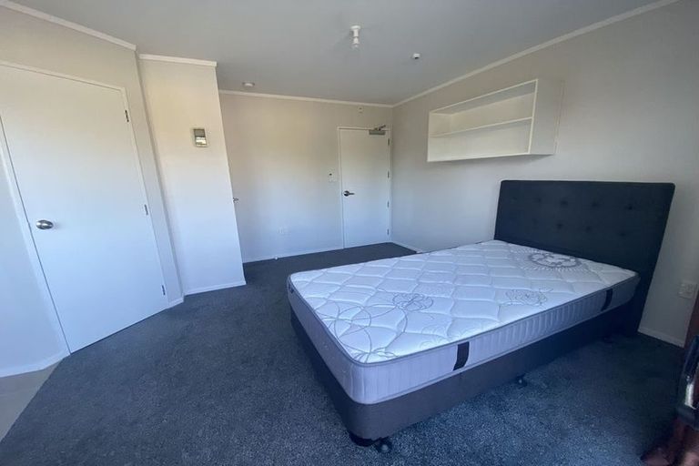 Photo of property in 2 Vine Street, Hillcrest, Hamilton, 3216