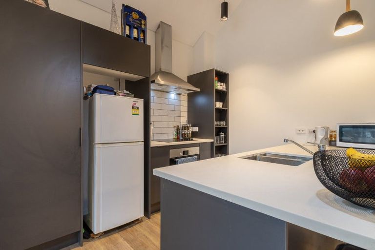 Photo of property in 34a Lake Street, Cambridge, 3434