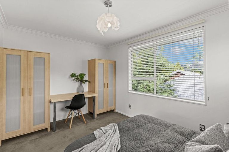 Photo of property in 2/14c Cashmere Road, Cashmere, Christchurch, 8022