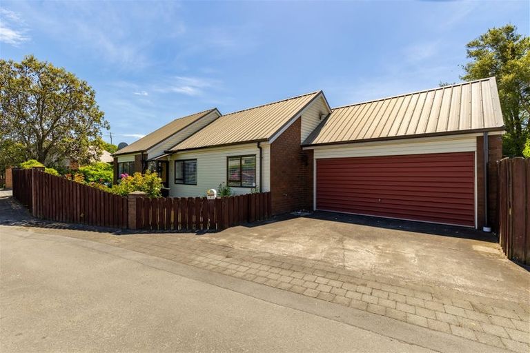 Photo of property in 1/33 Studholme Street, Somerfield, Christchurch, 8024