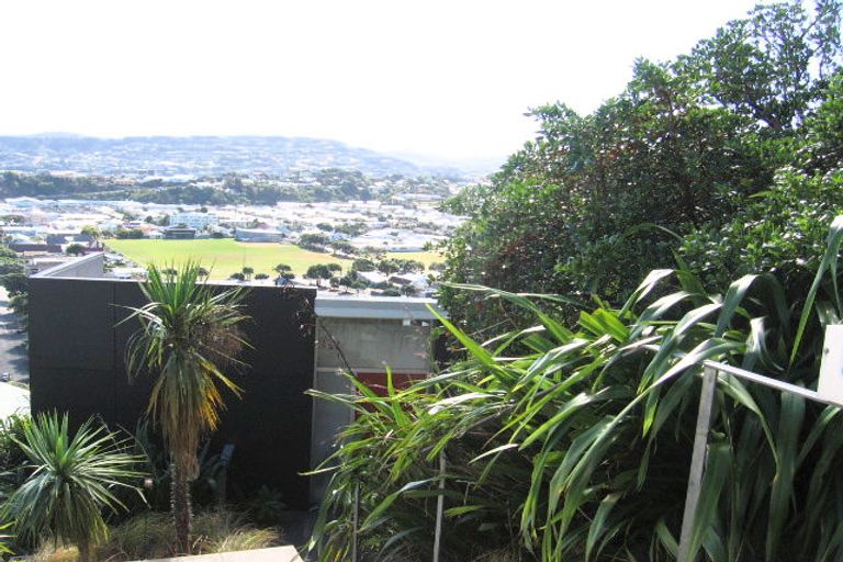 Photo of property in 124 Townsend Road, Miramar, Wellington, 6022