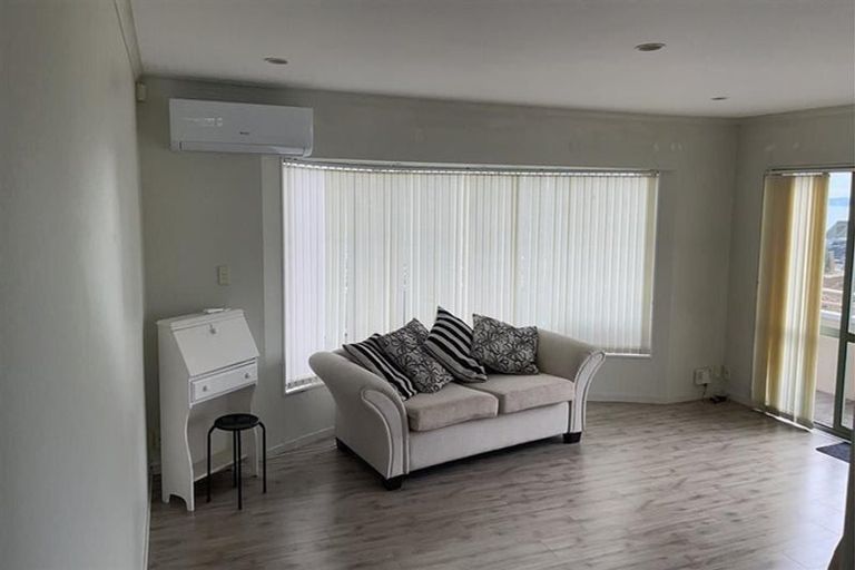 Photo of property in 2/41 Macleans Road, Bucklands Beach, Auckland, 2014