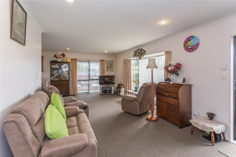 Photo of property in 12 Belle Maison Court, Levin, 5510