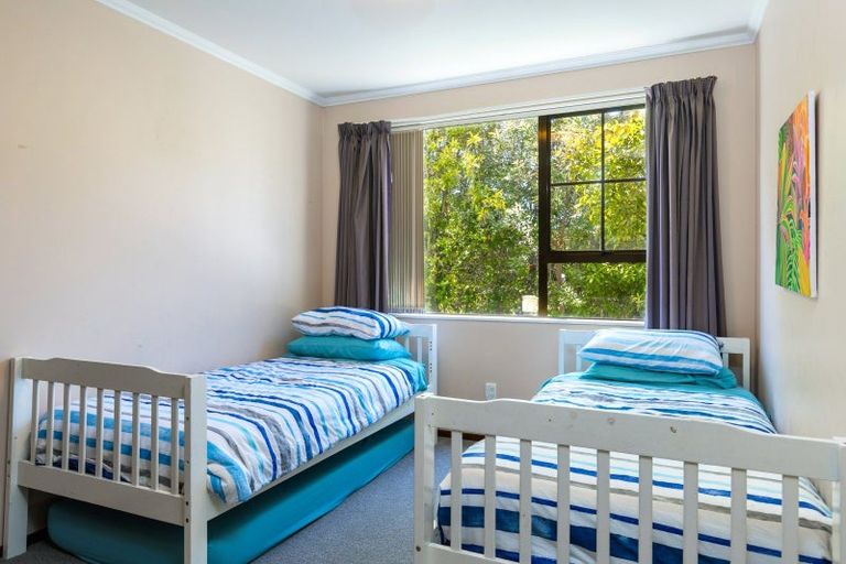 Photo of property in 168 Waikawa Road, Picton, 7220