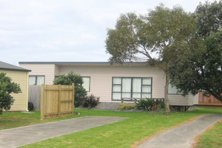 Photo of property in 119 Titoki Place, Matarangi, Whitianga, 3592