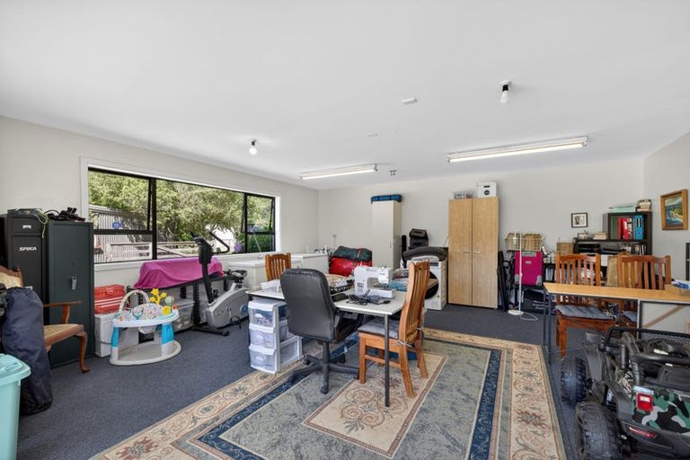 Photo of property in 32 Scarlet Oak Drive, West Melton, Christchurch, 7676