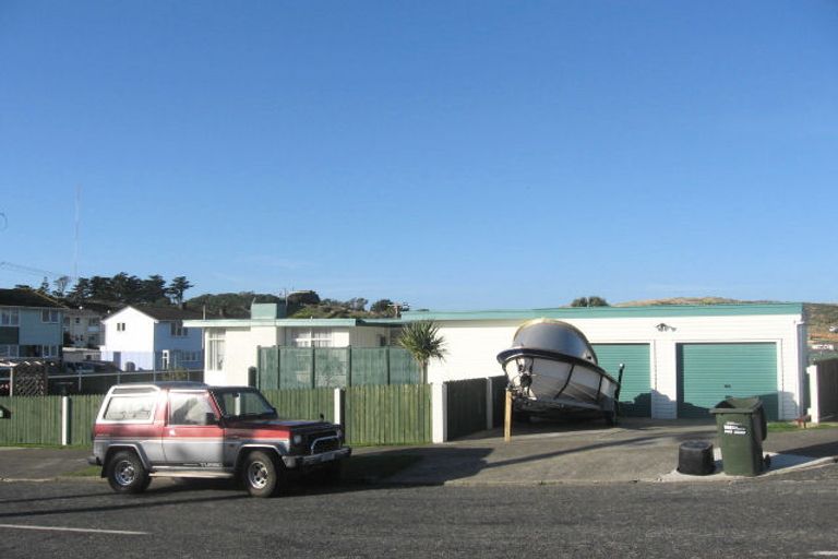 Photo of property in 62 Herewini Street, Titahi Bay, Porirua, 5022