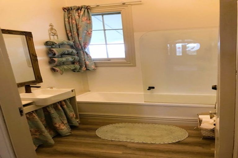 Photo of property in 383 Tipoka Road, Rahotu, Opunake, 4685