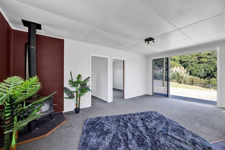 Photo of property in 1530 Mokau Road, Uruti, Urenui, 4379