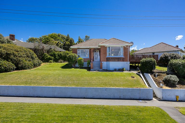 Photo of property in 118 Forfar Street, Clyde Hill, Dunedin, 9011