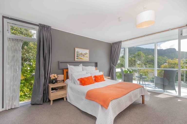 Photo of property in 1a Woodstock Terrace, Tawa, Wellington, 5028