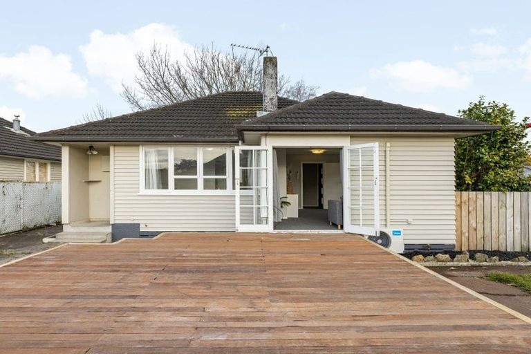 Photo of property in 2 Yeats Crescent, Fairfield, Hamilton, 3214