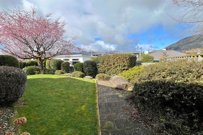 Photo of property in 223 Stone Street, Wanaka, 9305