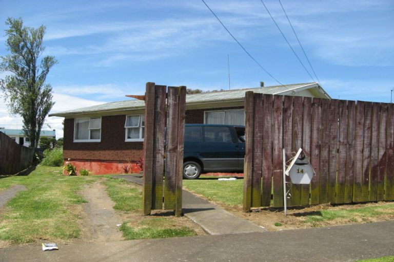 Photo of property in 14 Toatoa Place, Mangere Bridge, Auckland, 2022