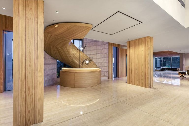 Photo of property in 92 Paritai Drive, Orakei, Auckland, 1071