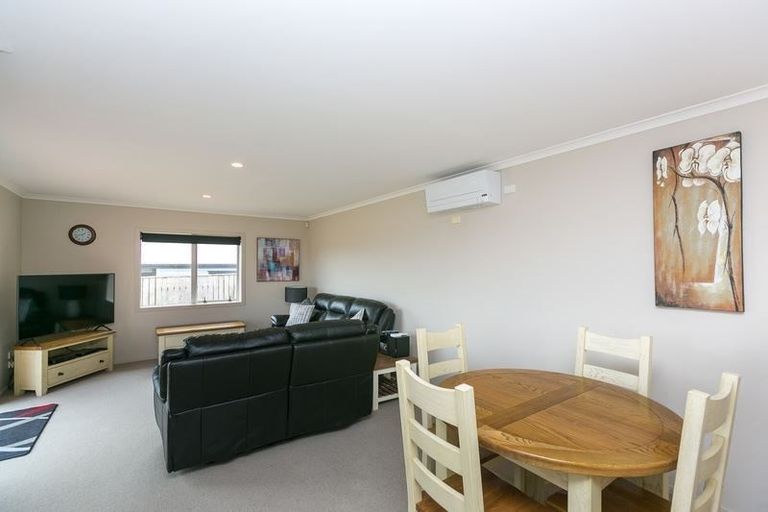 Photo of property in 15 Jules Crescent, Bell Block, New Plymouth, 4312