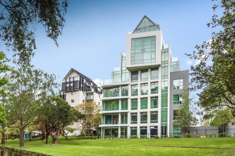 Photo of property in 4/28a Carlton Mill Road, Merivale, Christchurch, 8014